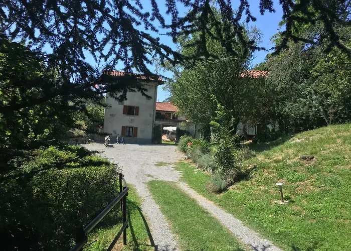 Cascina Cologna Bed and Breakfast 3*